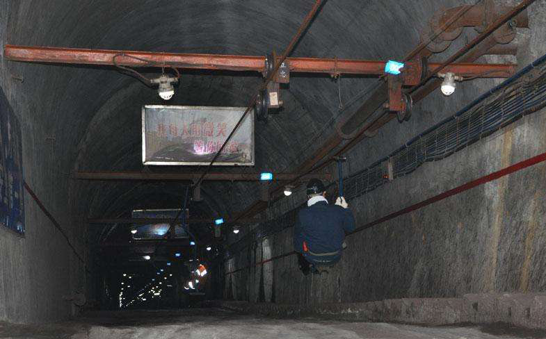 煤礦井下緊急避險系統應急救援車功能、使用維護說明